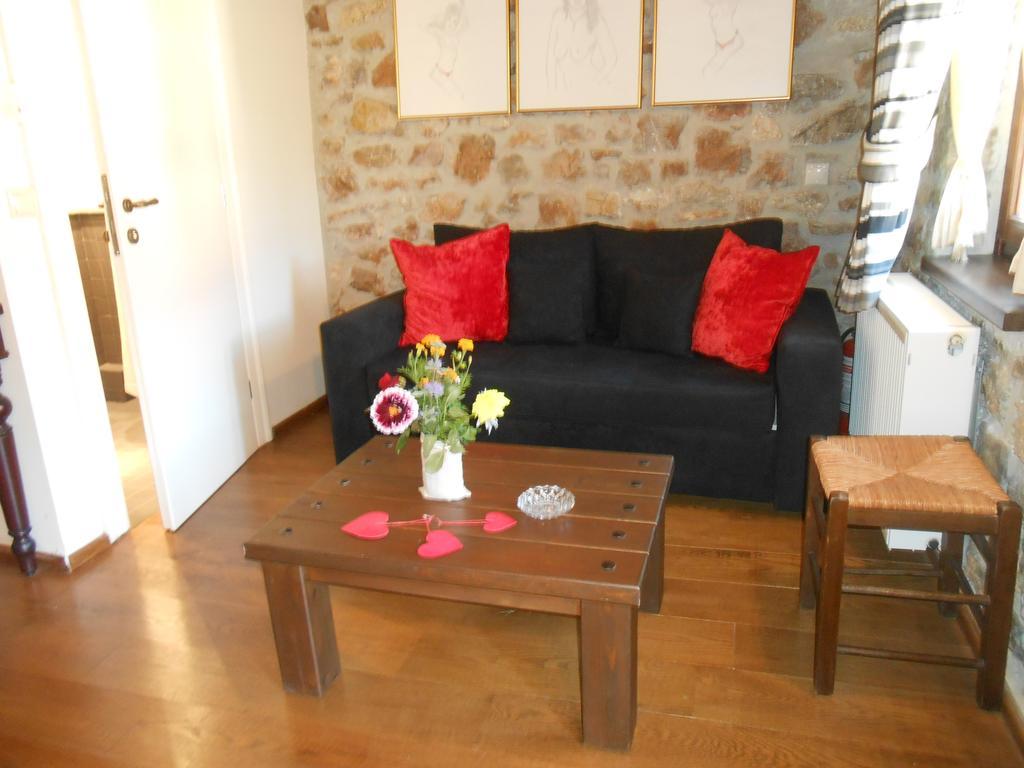 Oihalia Guesthouse Fidhákia Buitenkant foto